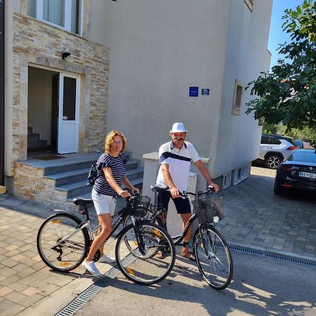Apartmani Bepo Sveti Filip i Jakov Exterior photo